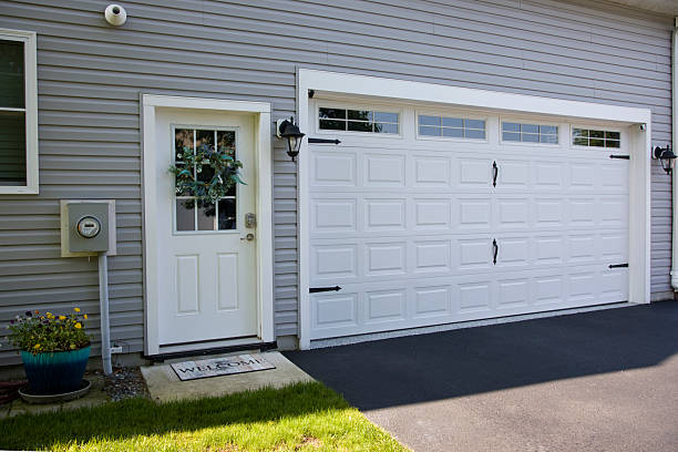 24/7 Emergency Garage Door Panel Replacement experts in Plum, PA